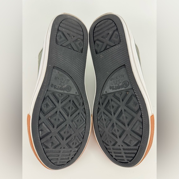 Converse Chuck Taylor Junior Ox Olive Green Leather Low Top Sneakers, US Size 1 - Picture 10 of 12